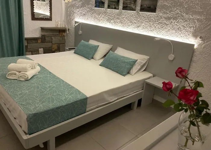 Aparthotel Armeno 3*